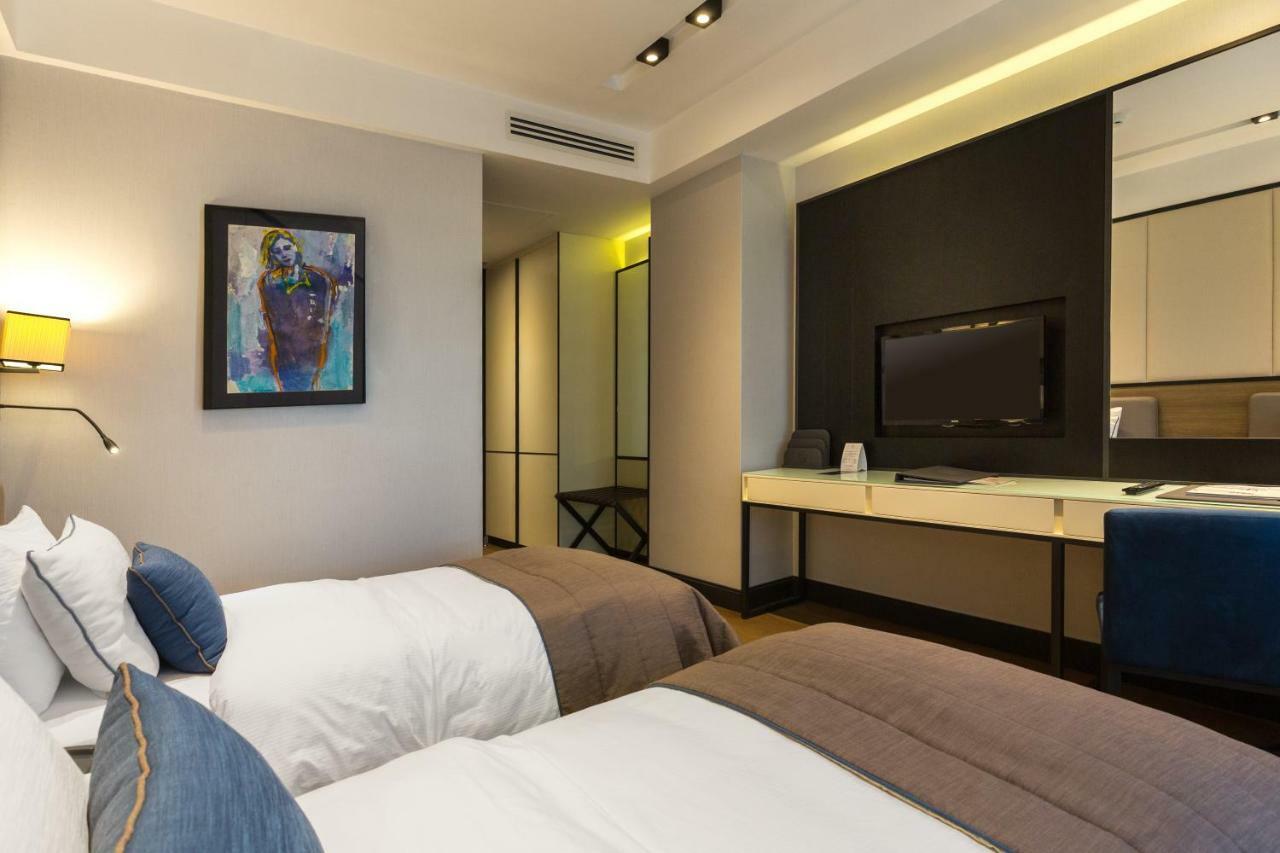 The Fortyfive Business Hotel & Spa Manisa Exteriör bild