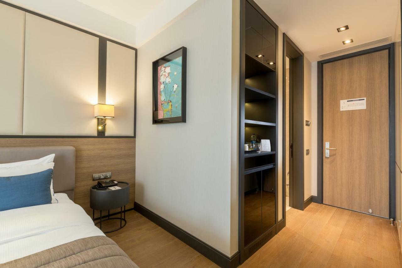 The Fortyfive Business Hotel & Spa Manisa Exteriör bild